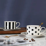 Théière en Porcelaine Blanche et Noire <br> Tea for One 450ml