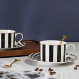 Théière en Porcelaine Blanche et Noire <br> Tea for One 450ml