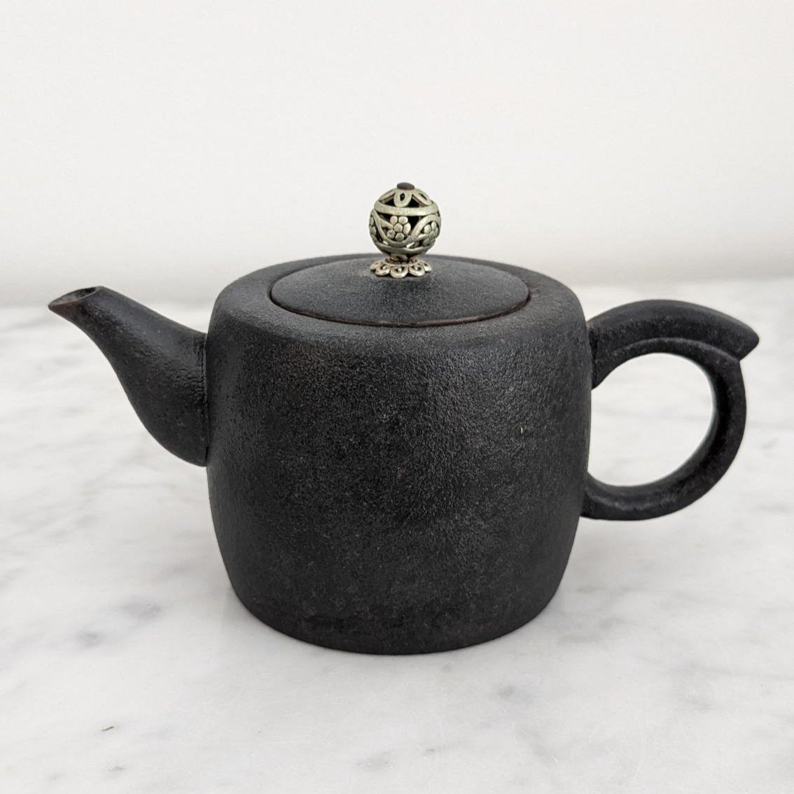 Tetera de cerámica TEANAGOO con infusor | Tetera pequeña de cerámica con asa lateral con infusores para té suelto/Kyusu japonés (8.5 oz) con infusor | Teteras para fiestas té, VP1, Rock Black Tetera de cerámica TEANAGOO con infusor | Tetera pequeña de cerámica con asa lateral con infusores para té suelto/Kyusu japonés (8.5 oz) con infusor | Teteras para fiestas té, VP1, Rock Black