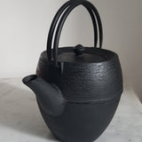 Théière en Fonte Originale