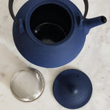 théière fonte émaillée bleue