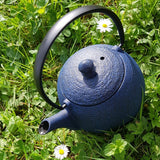 théière en fonte artisanale