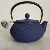 Théière en Fonte Bleue <br> Iwachu Arare 600-900ml