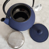 Théière en Fonte Bleue <br> Iwachu Arare 600-900ml