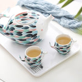 théière originale en porcelaine