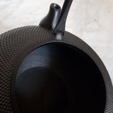 Bouilloire Fonte Iwachu <br> Tetsubin Non Emaillée Azumaya Arare 1.2L