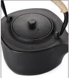 Théière en Fonte <br> Compatible Induction 1.2L