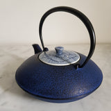 Théière en Fonte Couvercle Porcelaine