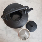 Théière en fonte émaillée Noire