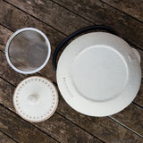 Théière en Fonte Japonaise Blanche <br> Iwachu Kikko 900ml