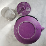 Théière en Fonte Violette <br> Iwachu Mari Asobi 650ml
