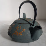 Théière en Fonte Fabriquée au Japon <br> Iwachu Papillon Cho 600ml