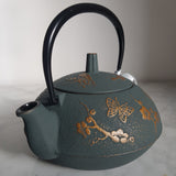 Théière en Fonte Fabriquée au Japon <br> Iwachu Papillon Cho 600ml