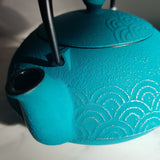 Théière en Fonte Fabriquée au Japon <br> Iwachu Wave 600ml