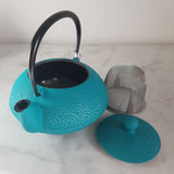 Théière en Fonte Fabriquée au Japon <br> Iwachu Wave 600ml