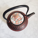 Théière en Fonte Rouge Noir <br> Oitomi Sai Akae 500ml