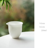 Petit pichet en porcelaine <br> 200 à 400 ml