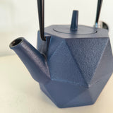 Théière en fonte Origami <br> Iwachu Zakuro 700 ml