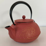 Théière Rouge en Fonte <br> Iwachu Kingyo 1.2L
