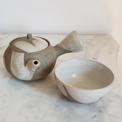 gingko gaiwan 1, porcelain 80ml – Handmade pottery by Inge Nielsen